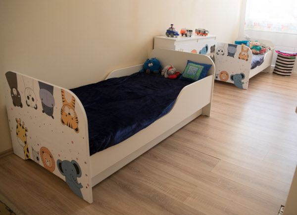 Gyermekszoba: ágy és komód